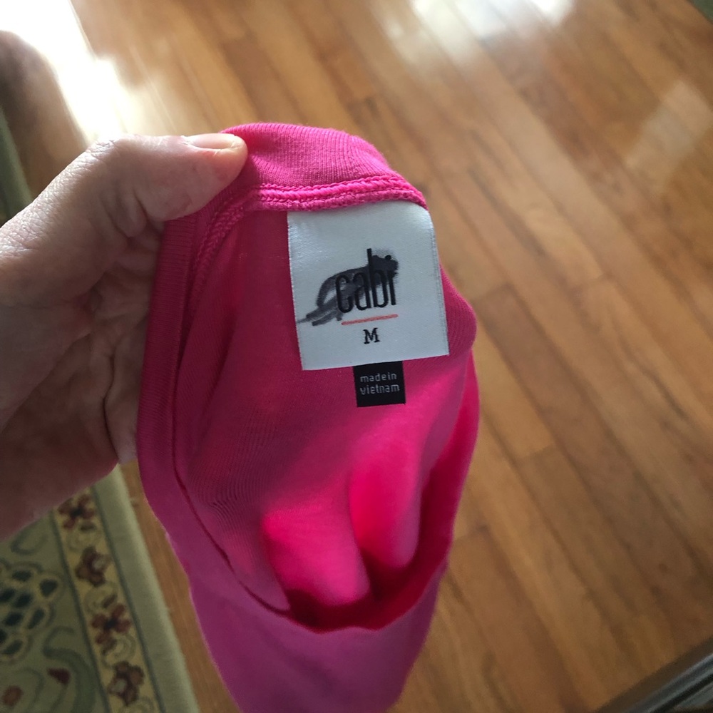 NWOT CAbi Relaxed Tee Crew Neck Hot Pink Oversized Cropped Summer Vacation M - Picture 8 of 10